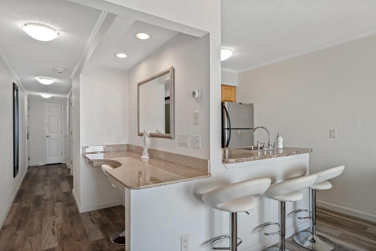 Casa de Férias Wake Up To Ocean Views From Your Private Balcony Tampa
