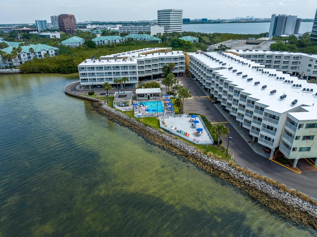 Wake Up To Ocean Views From Your Private Balcony Casa de Férias Tampa