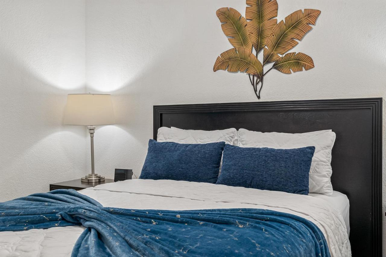 Wake Up To Ocean Views From Your Private Balcony Casa de Férias Tampa